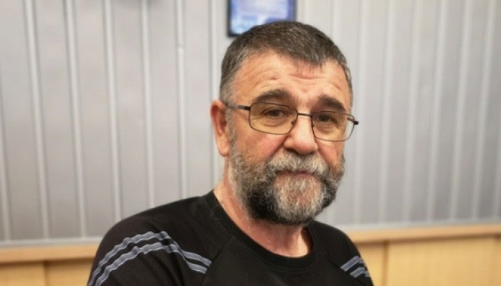 Този народ не те е заслужил. Друга съдба му се полага… Пък и ти не си съдба, а наказание Този народ не те е заслужил. Друга съдба му се полага… Пък и ти не си съдба, а наказание