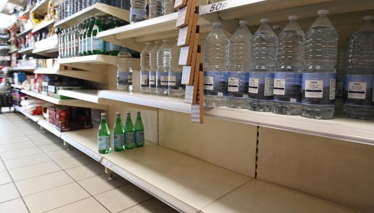 "Всичко това се дължи единствено и само на хората, които се презапасяват", казва Андреас "Всичко това се дължи единствено и само на хората, които се презапасяват", казва Андреас