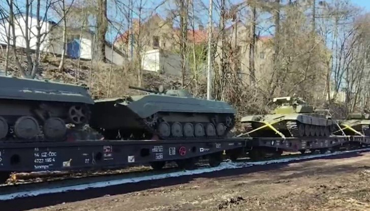 Те имат допълнителен слой от 16-милиметрова броня Те имат допълнителен слой от 16-милиметрова броня