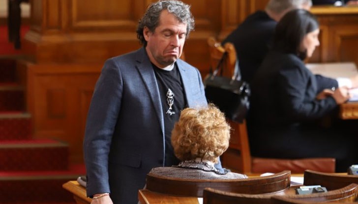 Гласуваха заедно с ДПС и ГЕРБ за бламиране на плащанията към пътните строители Гласуваха заедно с ДПС и ГЕРБ за бламиране на плащанията към пътните строители