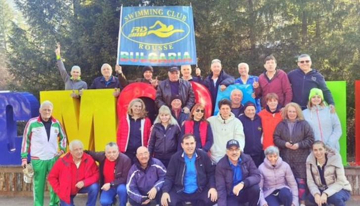 Републиканските ветерански шампиони от последните седем години участваха в състав от 35 състезатели – 23 мъже и 12 жени