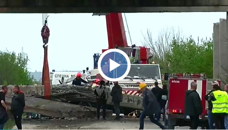 Краката на майката и дъщерята са сериозно пострадали след инцидента