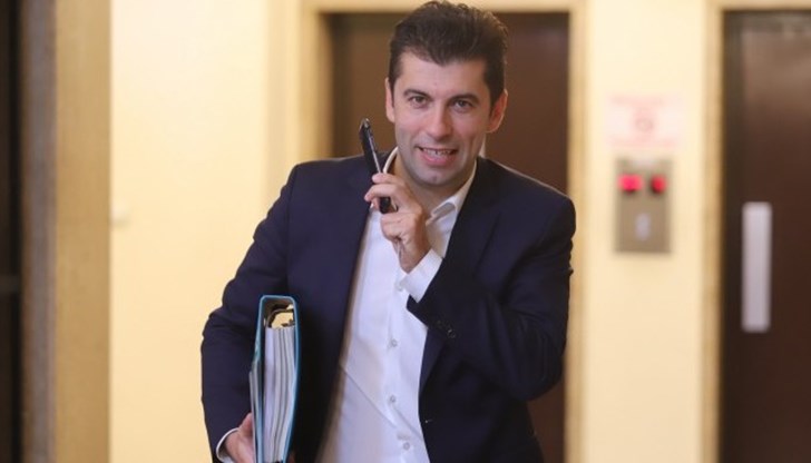 След шестмесечни преговори и четири отлагания България получи зелена светлина от Европейската комисия за плана си за възстановяване и устойчивост След шестмесечни преговори и четири отлагания България получи зелена светлина от Европейската комисия за плана си за възстановяване и устойчивост