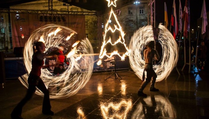 Желаещите да кандидатстват следва да подадат документите си до 27 май 2022 г. в Деловодството на Община Русе Желаещите да кандидатстват следва да подадат документите си до 27 май 2022 г. в Деловодството на Община Русе