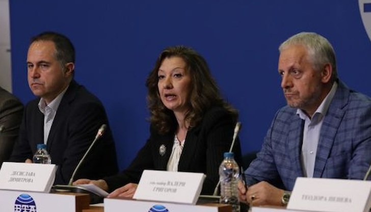 Събират в нея разочарованите Събират в нея разочарованите