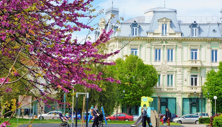 На имениците - честито!