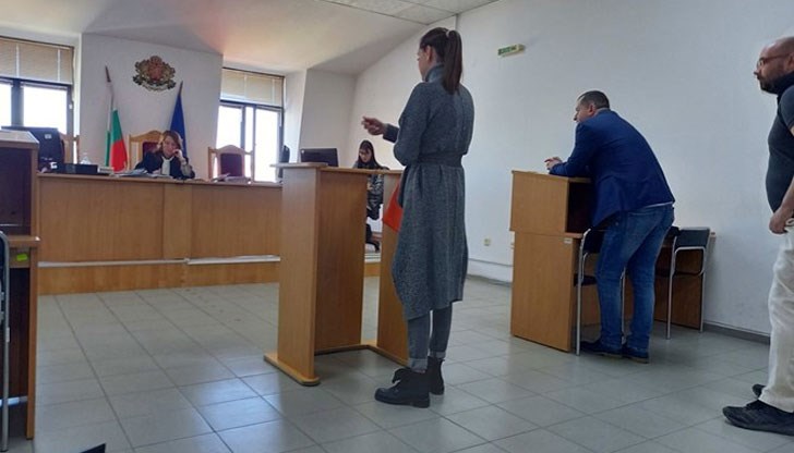 Силвия Енева остава без шофьорска книжка за 2 години