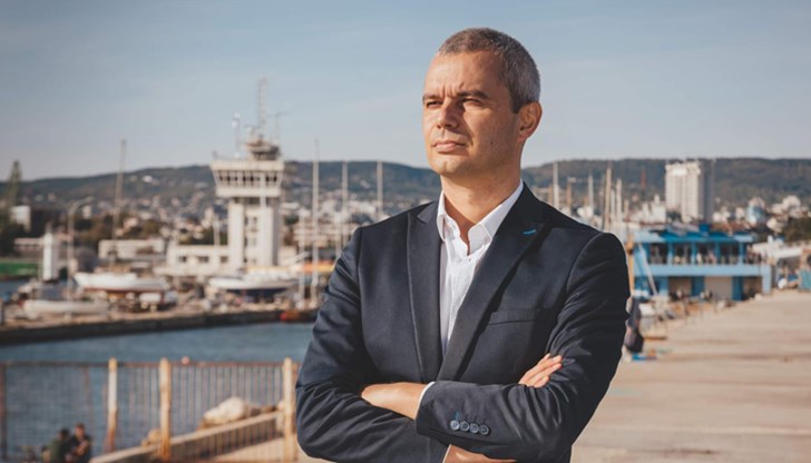 Предстои ни да върнем обратно България там, където и е мястото - при свободните и независимите държави! Предстои ни да върнем обратно България там, където и е мястото - при свободните и независимите държави!