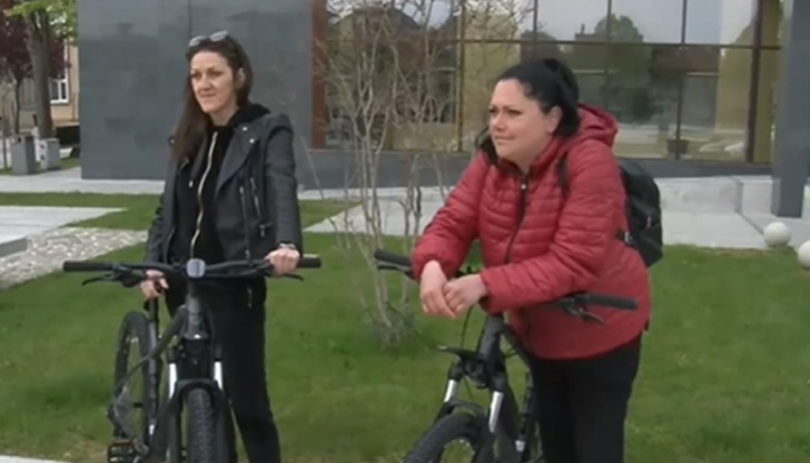 Общинарите в Царево вече ще ходят на работа с велосипед.&bdquo;Бяха