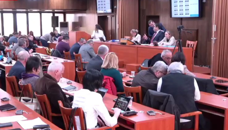 Започна 33-то извънредно заседание на Общински съвет &ndash; Русе, което