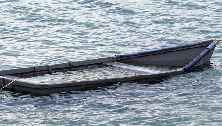 Жена е била убита при стрелба в лодка с мигранти,