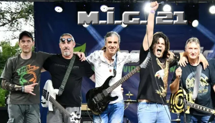 Клуб Караоке стар кани почитателите на рока на страхотен концерт