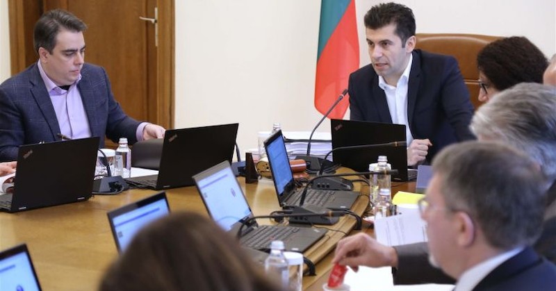 По програмата ще се назначават учени без договор с конкретно