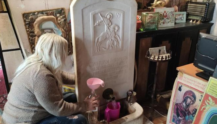 Извор с лечебна вода е чудото за много християни и