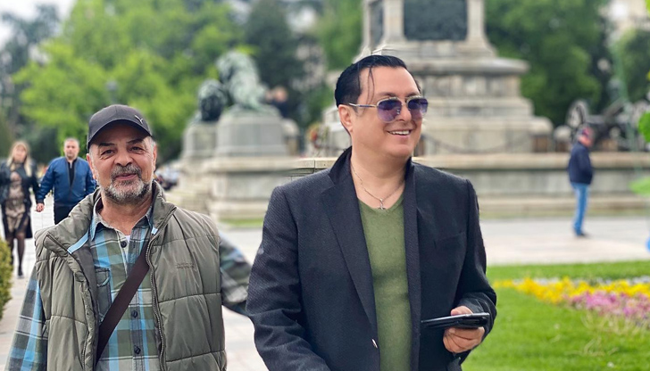 "Вече съм в град Русе и с Димчо Рубчев, диригента