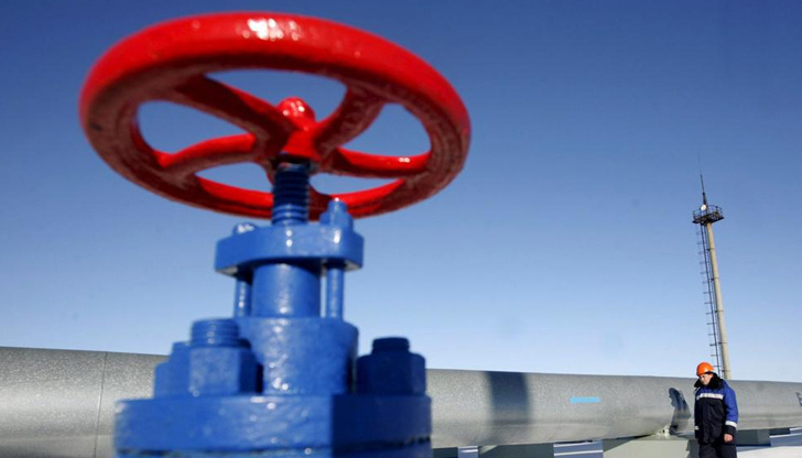 Путин няма как да бъде поставен на мястото му, ако