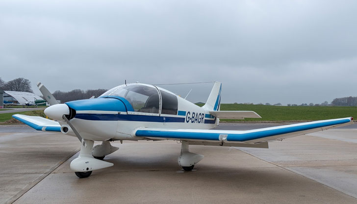 Сред жертвите са пилотът на възраст около 50 години и