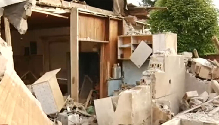 Семейство остана без дом навръх Великден. Взрив разруши къща в