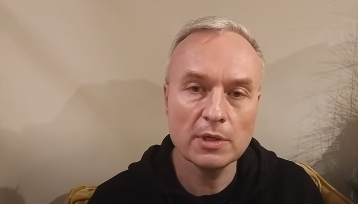 Вицепрезидентът на Газпромбанк Игор Волобуев, е напуснал Русия и се