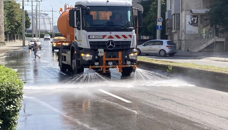 Стартират дейностите по механизирано миене на улиците и булевардите в