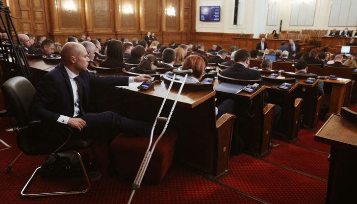 Опозиция и мнозинство се скараха откъде ще дойдат парите за