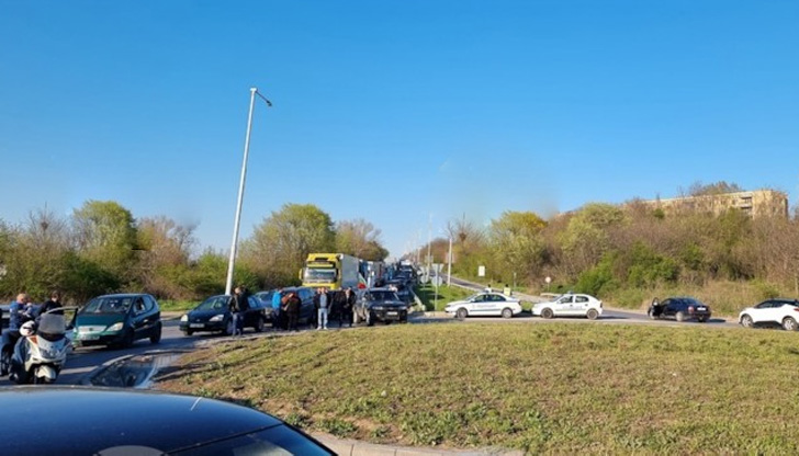 Жителите на близкия до Русе град Мартен излязоха тази вечер