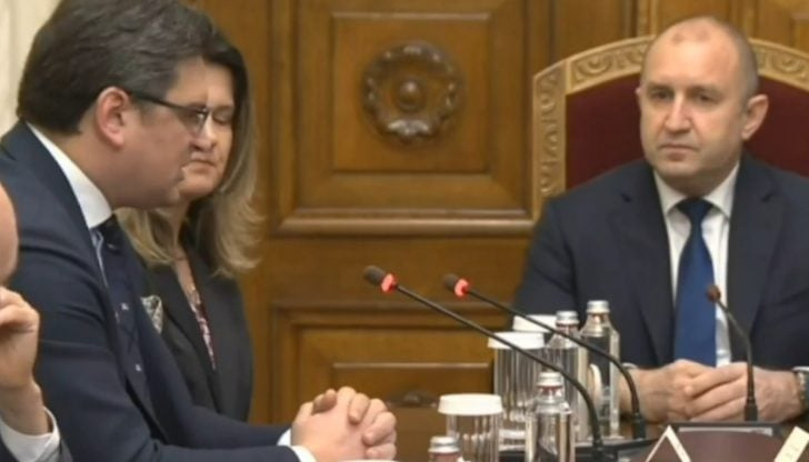 Кулеба постави Радев на място с общите ми приказки за