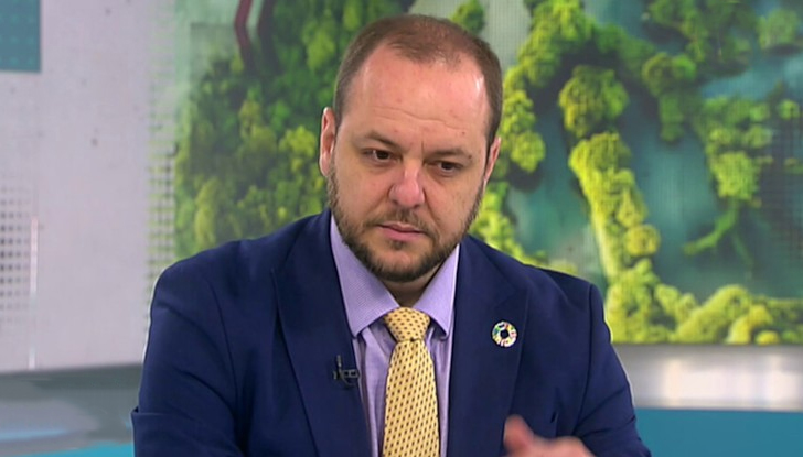 Има руски ученически комплекс, идват деца през лятото, не се