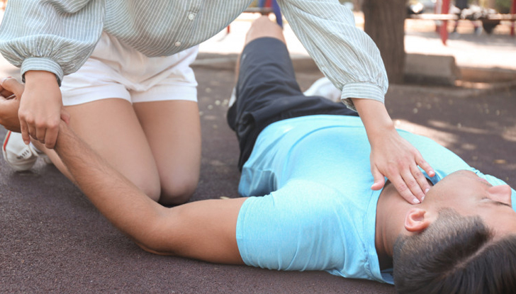 Под 20% от българите оказват първа помощ преди пристигането на