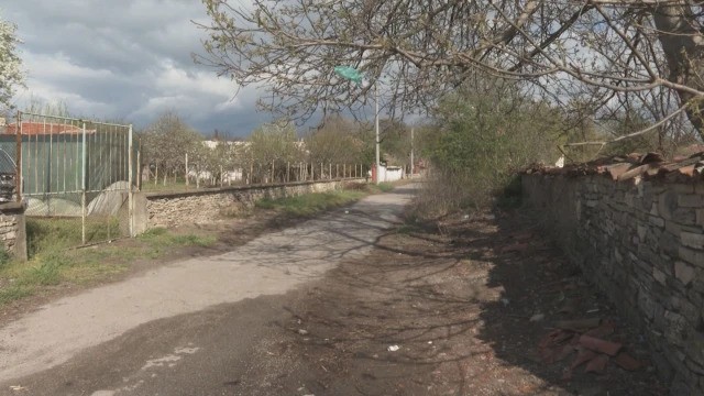 19-годишната майка сама завела полицаите до мястото, където е хвърлено