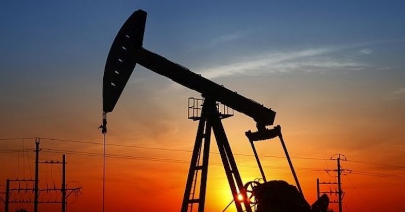 Роберт Хабек предупреди, че спирането на вноса на руски петрол