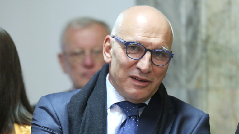 Според него сегашният гуверньор на БНБ може да остане още