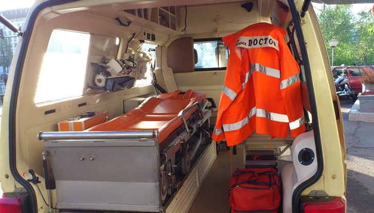 Мъж на 22 години е настанен за болнично лечение с