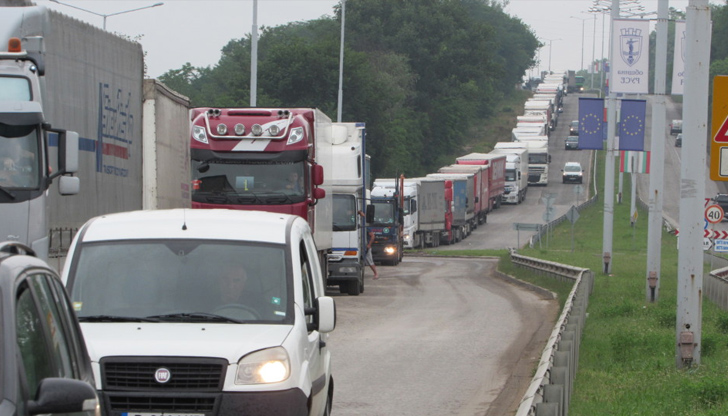 На границата с Гърция движението е нормалноИнтензивен е трафикът на