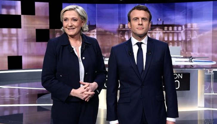 "Позициите на френския президент Еманюел Макрон в момента изглеждат по-слаби