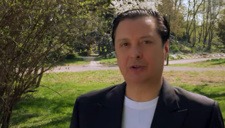 Силно свързан с вярата, Васил Петров зарадва феновете си за