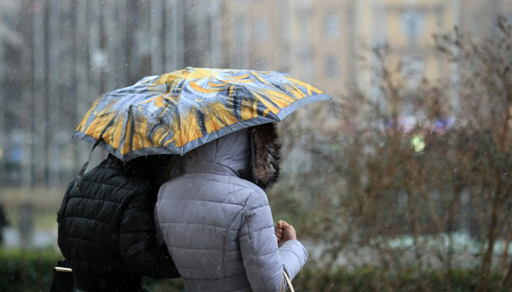 Ще продължи да прониква хладен въздухПрез нощта на места в