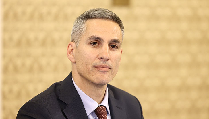 "Нека моят опонент сам да прецени дали иска да остави