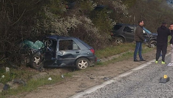 Жена и синът й от Ловеч загинаха при челен удар