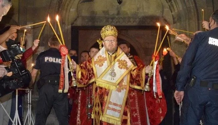 На църковните служители са дадени предписания и съвети за предотвратяване