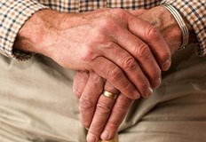 За уникална трансплантация на две ръце съобщиха преди дни медицински