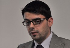 Ако превозвачите трябва да протестират трябва да е пред рафинерията