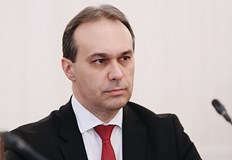 Това твърди министърът на отбраната на България в пост във