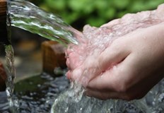 Благодатта и словото Божие са живата вода чиито свойства разкрива