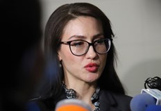 Това съобщи говорителят на Софийската градска прокуратура Десислава ПетроваИздирват мъж