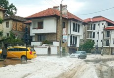 В Златоград започват огледи след обилната градушка която на места