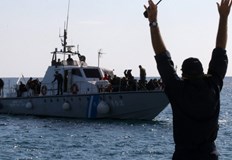 Ранени мигранти от Афганистан са приети за лечение в болницаГръцката полиция използвала