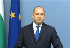 Държавният глава Румен Радев прави обръщение към народа по случай