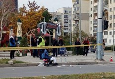 При удара бебето е изхвърчало от детската количкаАвтомобил блъсна млада