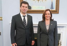 Министър председателят Кирил Петков проведе среща с вицепрезидента на САЩ Камала